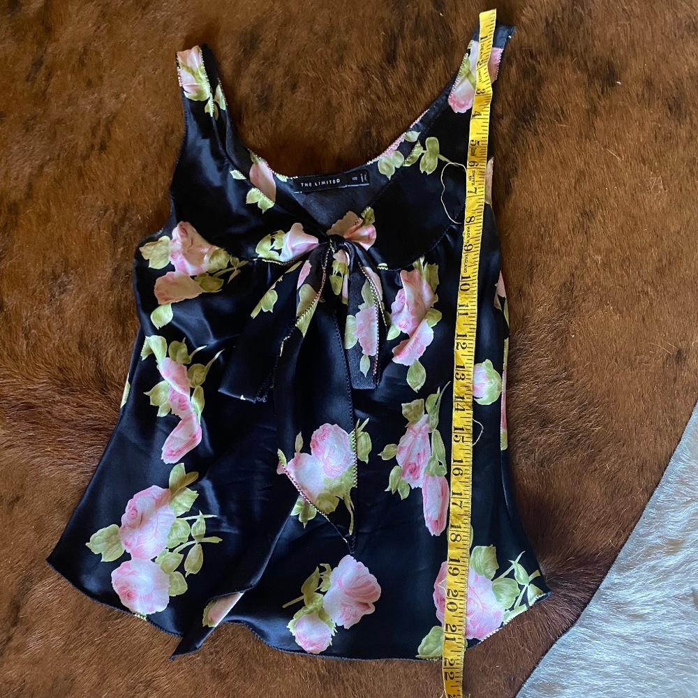 Beautiful top with bow